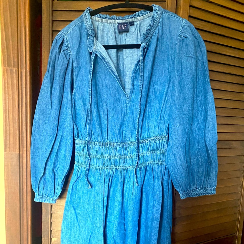 Gap denim blue dress